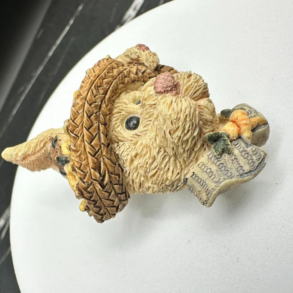 Vintage Boys Bears Daphne Straw Hat Rabbit With Carrot Bear wear Brooch Pin 2 In
